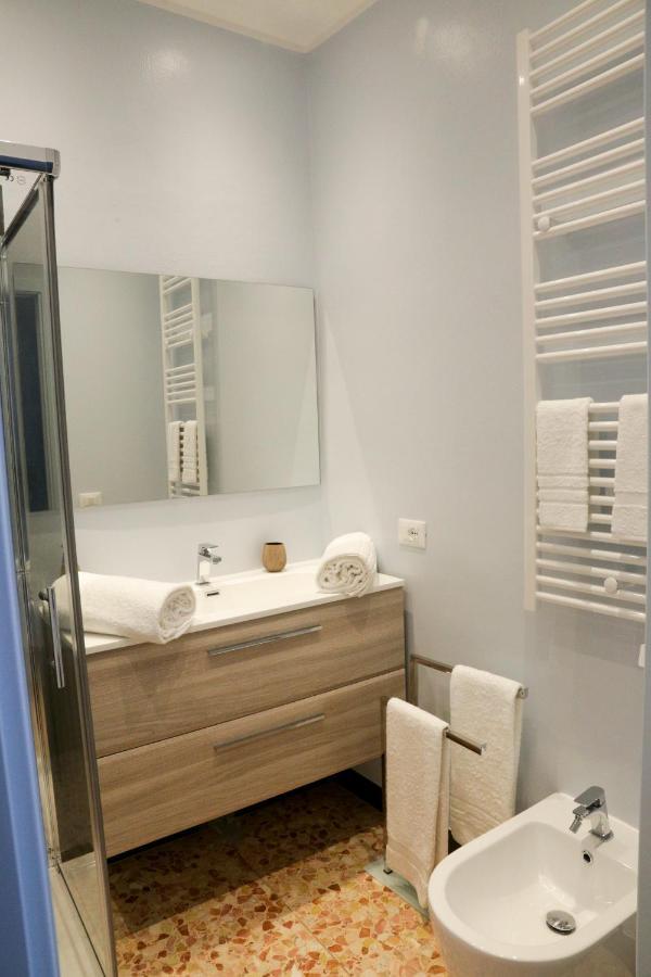 Ad Astra Rooms Равена Екстериор снимка