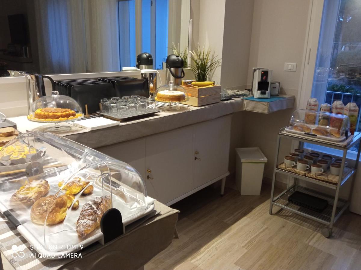 Ad Astra Rooms Равена Екстериор снимка